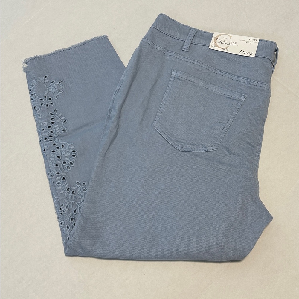 Cato Women 16WP C EST. 1946 Petite Capri Curvy Skinny Cutout‎ Floral Jeans 1159 - Picture 12 of 12